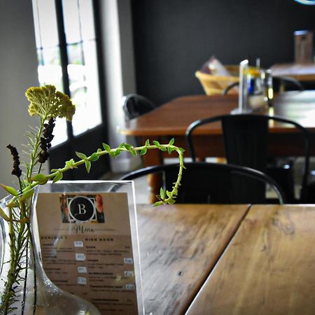 Beautiful Betty Guesthouse โบฟอร์ตเวสต์ ภายนอก รูปภาพ